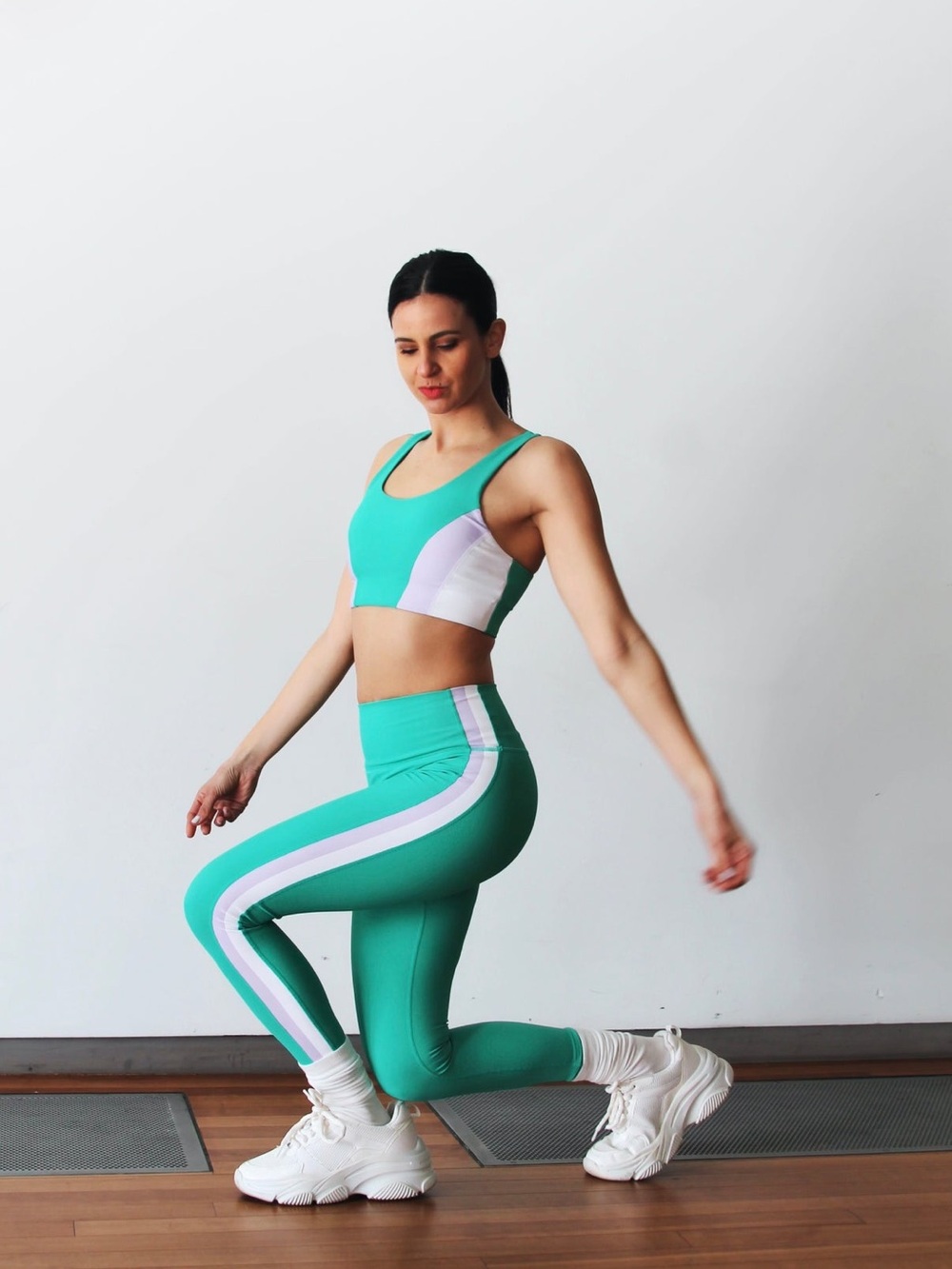WILO Matching Activewear Set Green Ribbed Leggings & Sports Bra Colorblock S - Picture 2 of 8